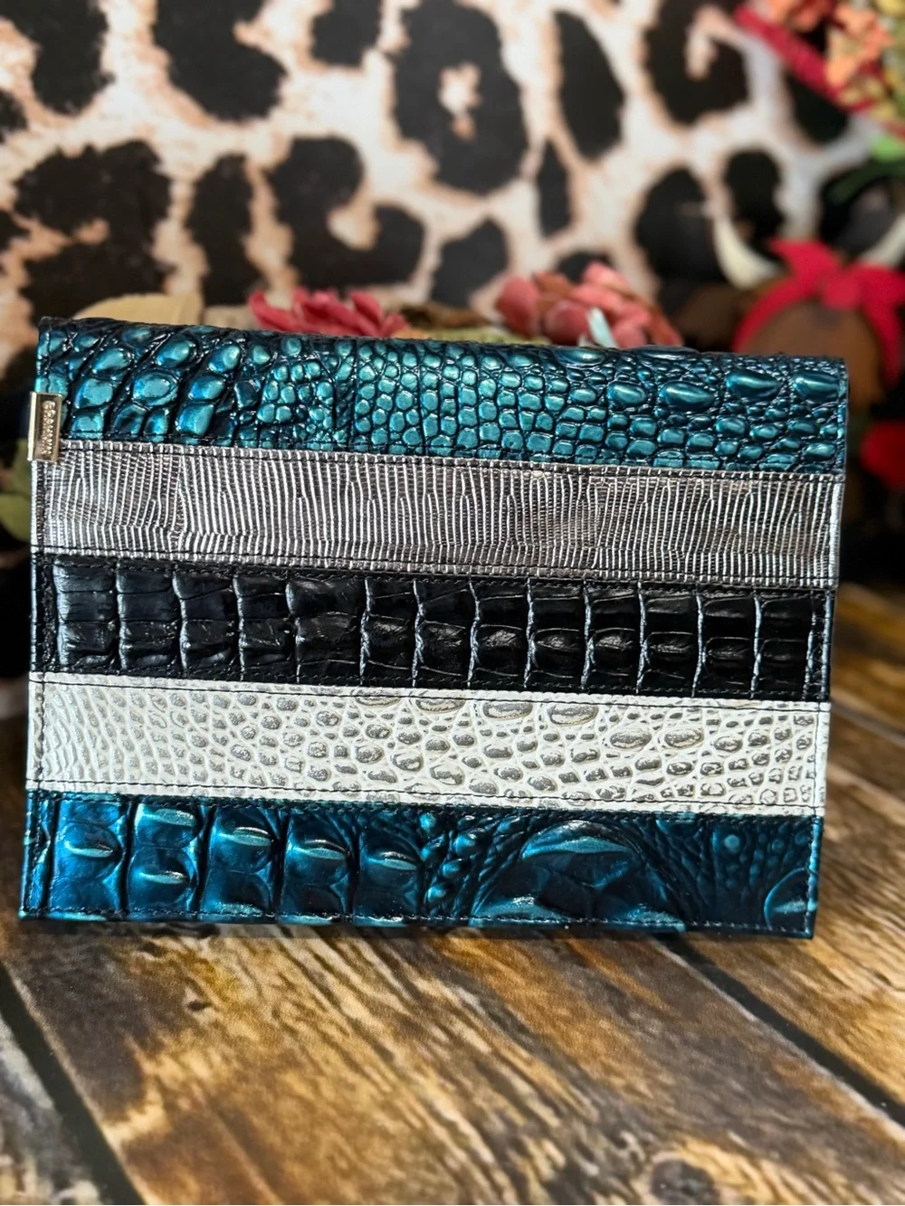 FIRM >>> NWT Brahmin Journal Blue patina flashback